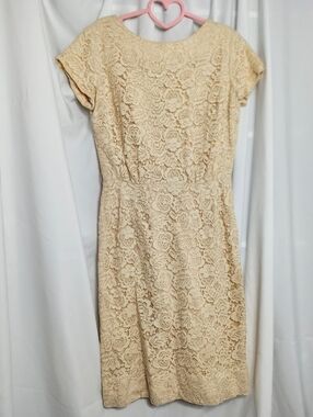 Vintage 1960's Sheath Dress Cream Lace Cap Sleeves Sz Small